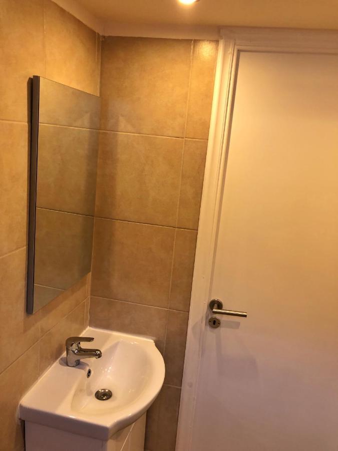 Argo Apartment 15Min From The Airport, 1Min From The Beach Artemis City Center ภายนอก รูปภาพ