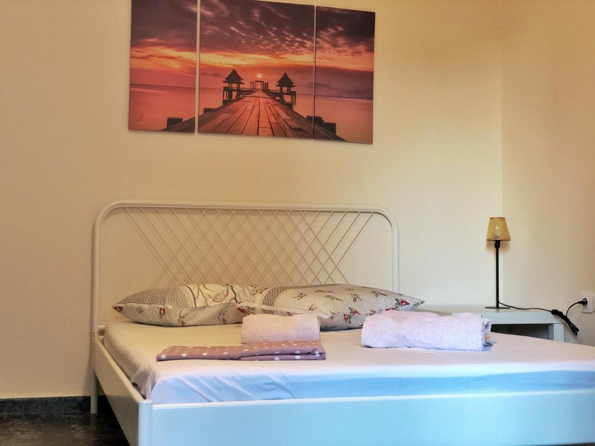 Argo Apartment 15Min From The Airport, 1Min From The Beach Artemis City Center ภายนอก รูปภาพ